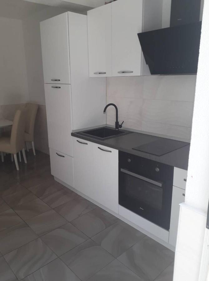 Apartments Senka Orebić Zewnętrze zdjęcie