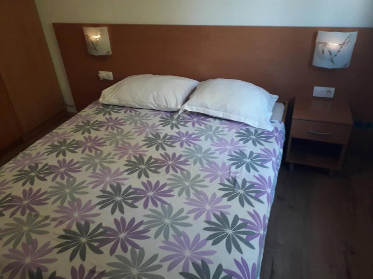 Apartments Senka Orebić Zewnętrze zdjęcie