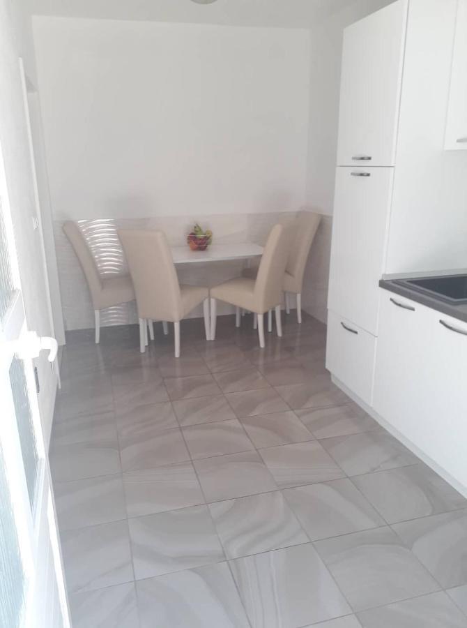 Apartments Senka Orebić Zewnętrze zdjęcie