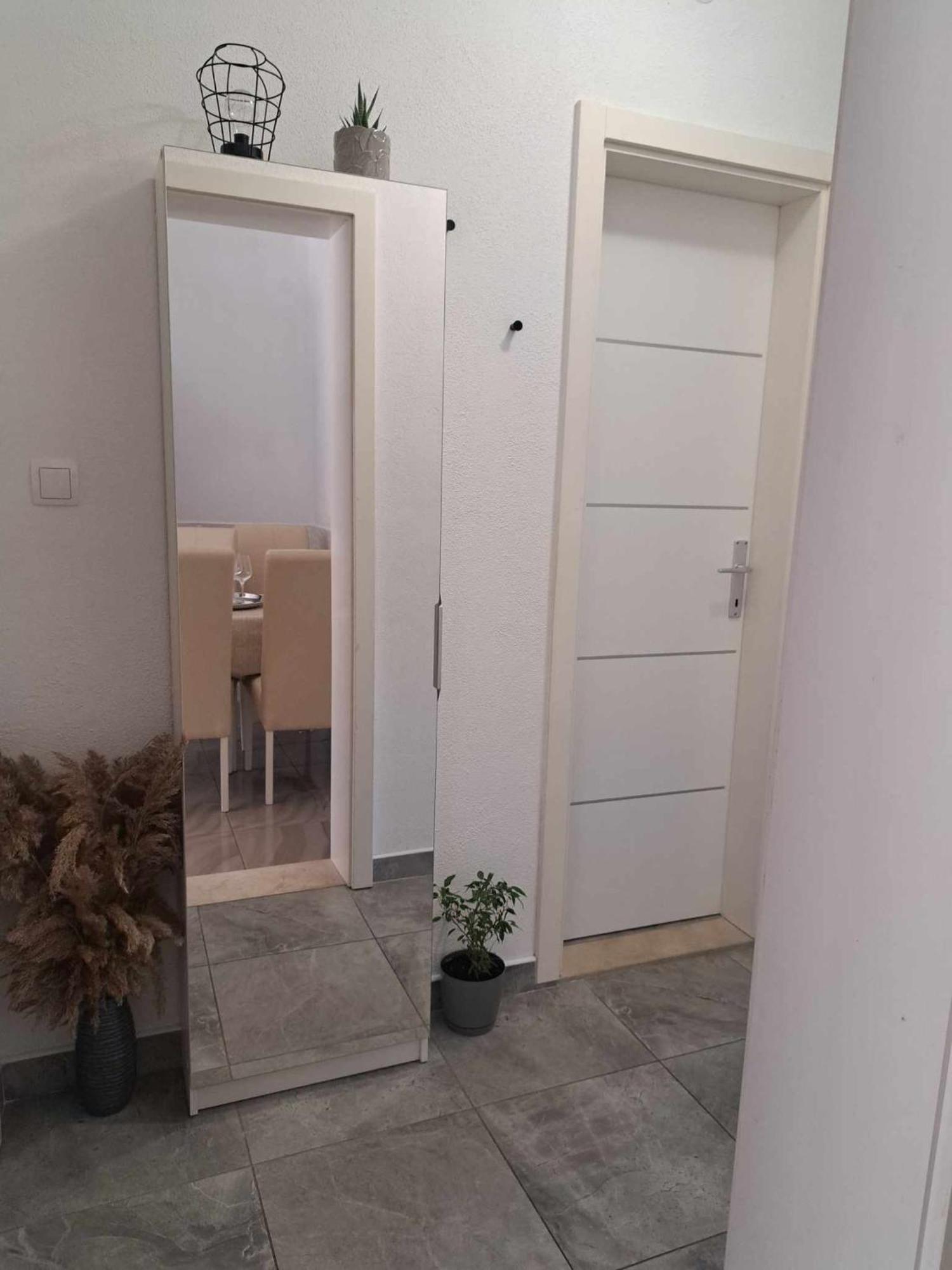 Apartments Senka Orebić Zewnętrze zdjęcie